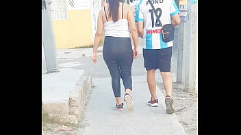 Paola con tanga y su novio no sabe que la deje con mi leche en la boca Paola con tanga y su novio no sabe que la deje con mi leche en la boca