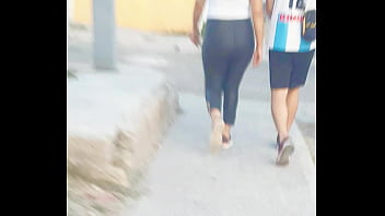 Paola con tanga y su novio no sabe que la deje con mi leche en la boca