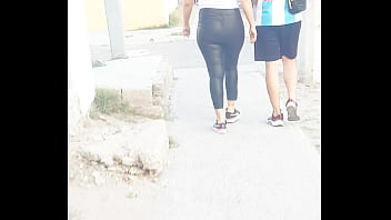 Paola con tanga y su novio no sabe que la deje con mi leche en la boca