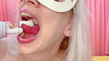 Mia's mimi whipped cream breakfast