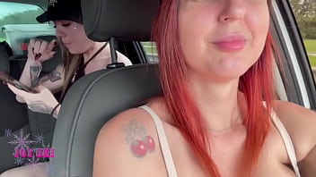 Mamamos o uber e deixamos ele gozar na boca