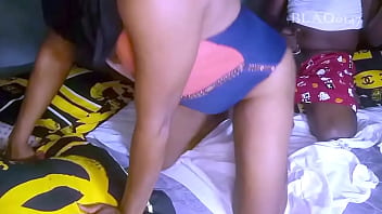 I gave my madam multiple orgasm after she told me to finger her horny pussy