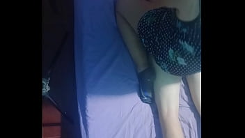 Ella me consiente con un masaje íntimo