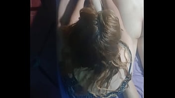 Ella me consiente con un masaje íntimo