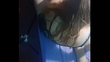 Ella me consiente con un masaje íntimo