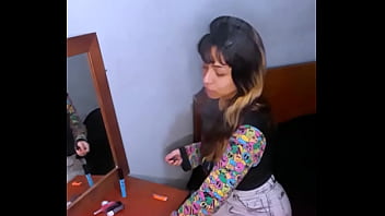 Bonneyuwu 10 34 maquillandome en mi cuarto