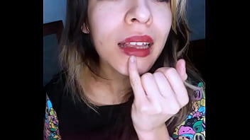 Bonneyuwu 10 34 maquillandome en mi cuarto