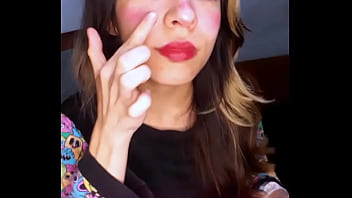 Bonneyuwu 10 34 maquillandome en mi cuarto