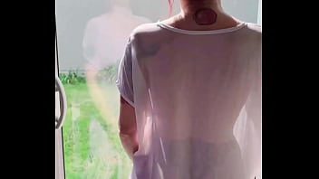 Coucou toi tu veux que je fasse tomber tous mes fringues pour toi t'as envie