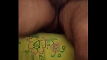 Gostosa sentando bem