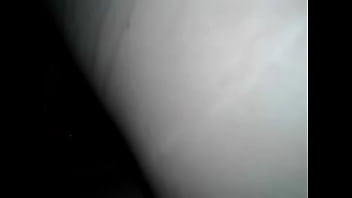 Safada com dois pinto na buceta