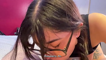 Fan de harry potter pule mi varita mágica con su boca y la prueba en todo su cuerpo