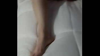 Mi siniora anda muy caliente