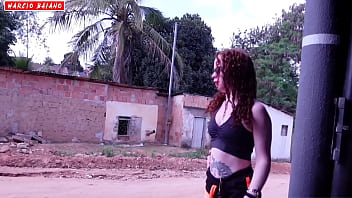 Fui Resolver O Poblema No Carro Da Minha Vizinha Ela Mim Deu Mole E Passei O Pau Na Gostosa Comendo Ate O Cu thumbnail