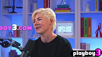 Amazing babe showed amazing body and milf enjoyed hot masturbation