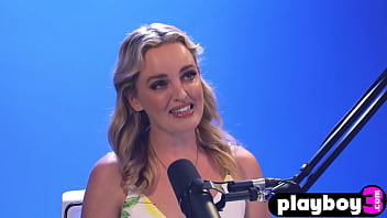 Amazing babe showed amazing body and milf enjoyed hot masturbation