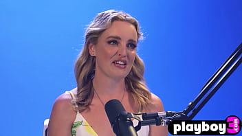 Amazing babe showed amazing body and milf enjoyed hot masturbation