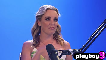 Amazing babe showed amazing body and milf enjoyed hot masturbation