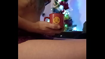 Bonjour mes coquins je vous offre le café