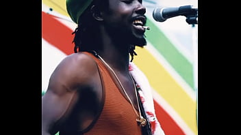 Only friend mi need oooh never try to get them mad for me because they my heart oooh