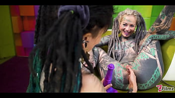 Alt babe threesome with anal gapes cum swap and facial