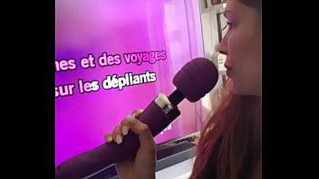 Episode 2 6 "karaoké jouissif avec mon micro" de la mini saison milf salope