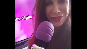 Episode 2 6 "karaoké jouissif avec mon micro" de la mini saison milf salope