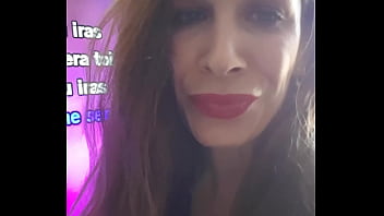 Episode 2 6 "karaoké jouissif avec mon micro" de la mini saison milf salope