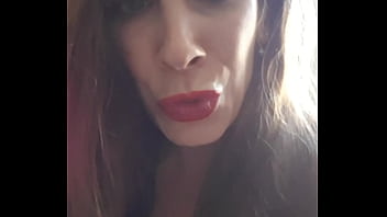 Episode 2 6 "karaoké jouissif avec mon micro" de la mini saison milf salope