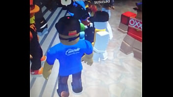 Roblox gimiendo