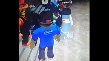 Roblox gimiendo