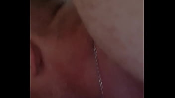 Сучка кончает