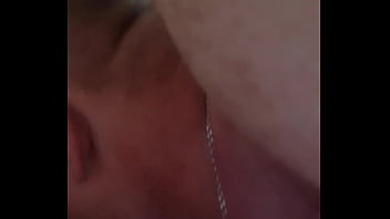 Сучка кончает