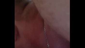 Сучка кончает