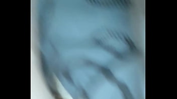 Сучка кончает