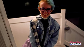 Blue haired hottie raven gets her pussy fingered and fucked to swallow cum