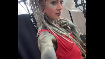 How do you like my red dress ️what’s your go to outfit for feeling confident #reddress #feel #confidenceinred