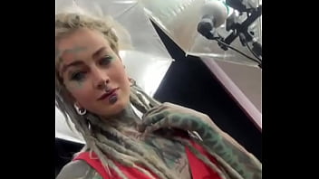 How do you like my red dress ️what’s your go to outfit for feeling confident #reddress #feel #confidenceinred