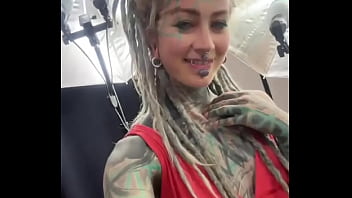 How do you like my red dress ️what’s your go to outfit for feeling confident #reddress #feel #confidenceinred