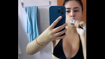 Peituda Na Praia thumbnail