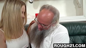 Passionate grandpa deeply satisfies a inexperienced teen's desires