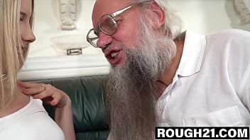 Passionate grandpa deeply satisfies a inexperienced teen's desires