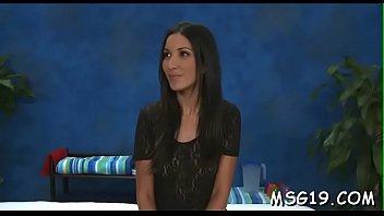 Hot masseuse with tiny zeppelins