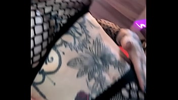 Petit Cadeau De L Après Midi Mes Amours Je Suis Disponible En Show thumbnail