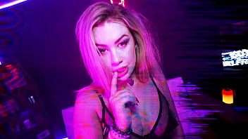 Badass girlfriend ashley alexander sucks dick for a facial