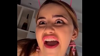 Leticia pedro fez video provocando homens com poblema na cabeça kkk