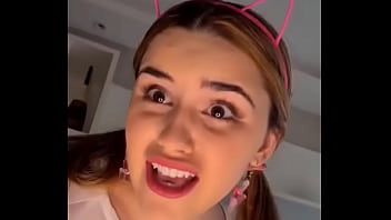 Leticia pedro fez video provocando homens com poblema na cabeça kkk