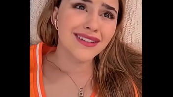 Leticia Pedro Fez Video Provocando Homens Com Poblema Na Cabeça Kkk thumbnail