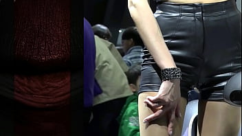 Dancing in hotpants002