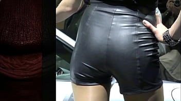 Dancing in hotpants002